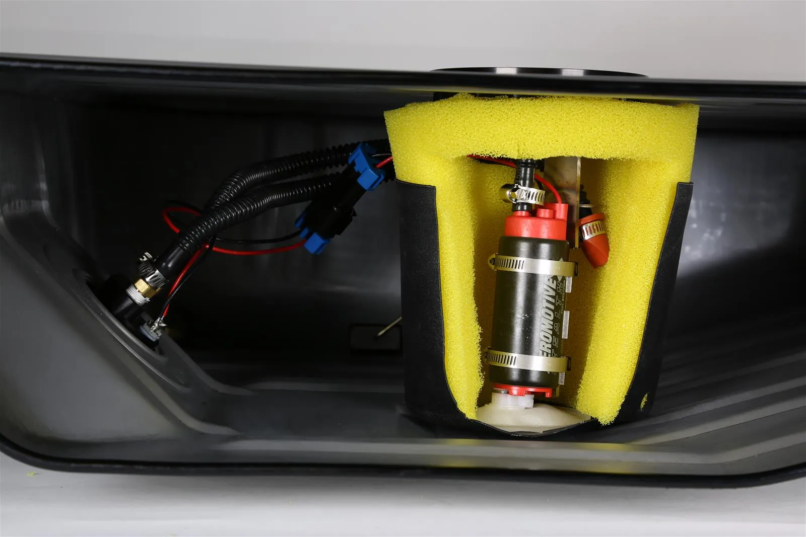 Aeromotive Gen II Stealth Fuel Tanks 18108