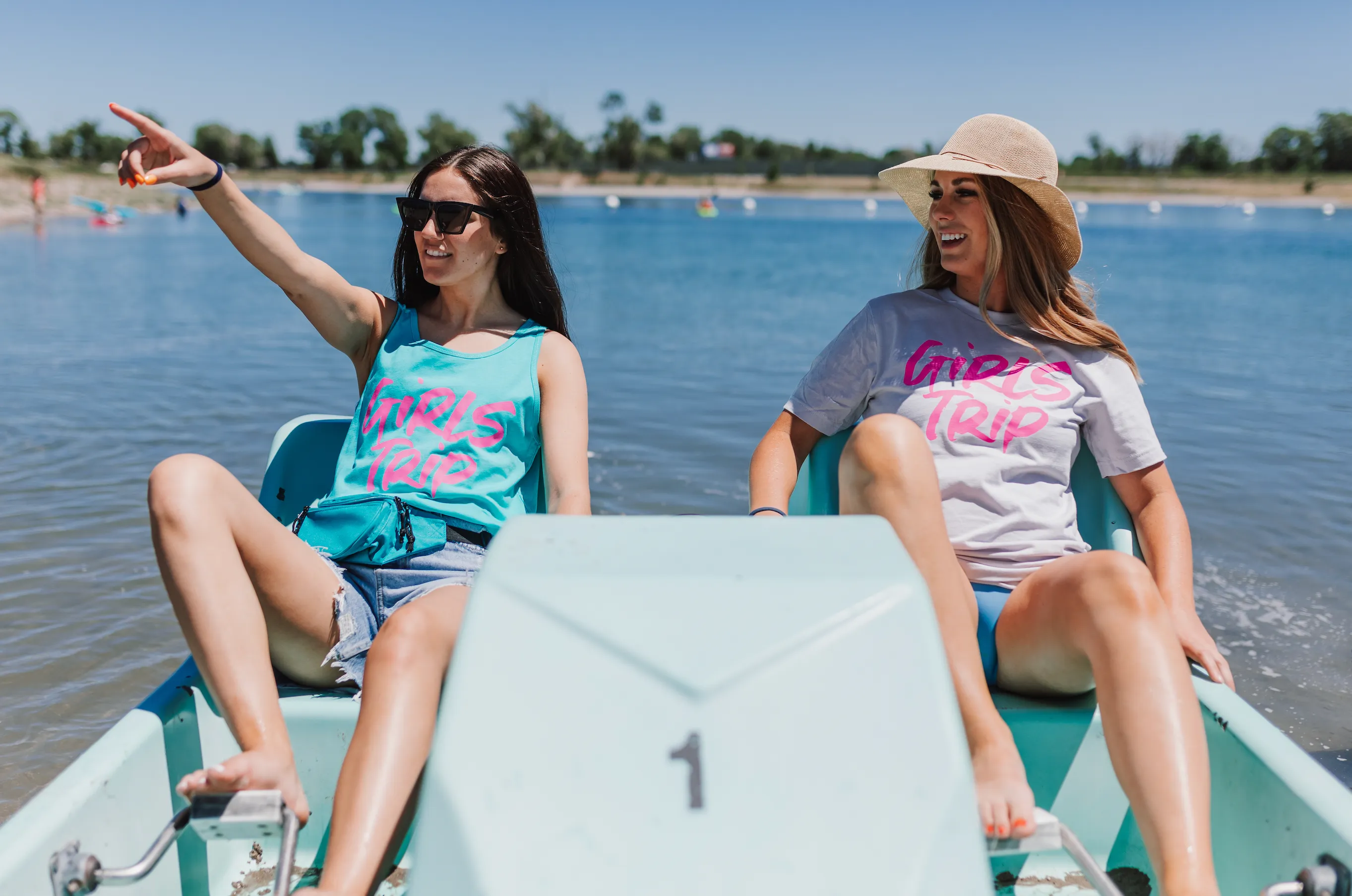 GIRLS TRIP - Unisex Jersey Tank
