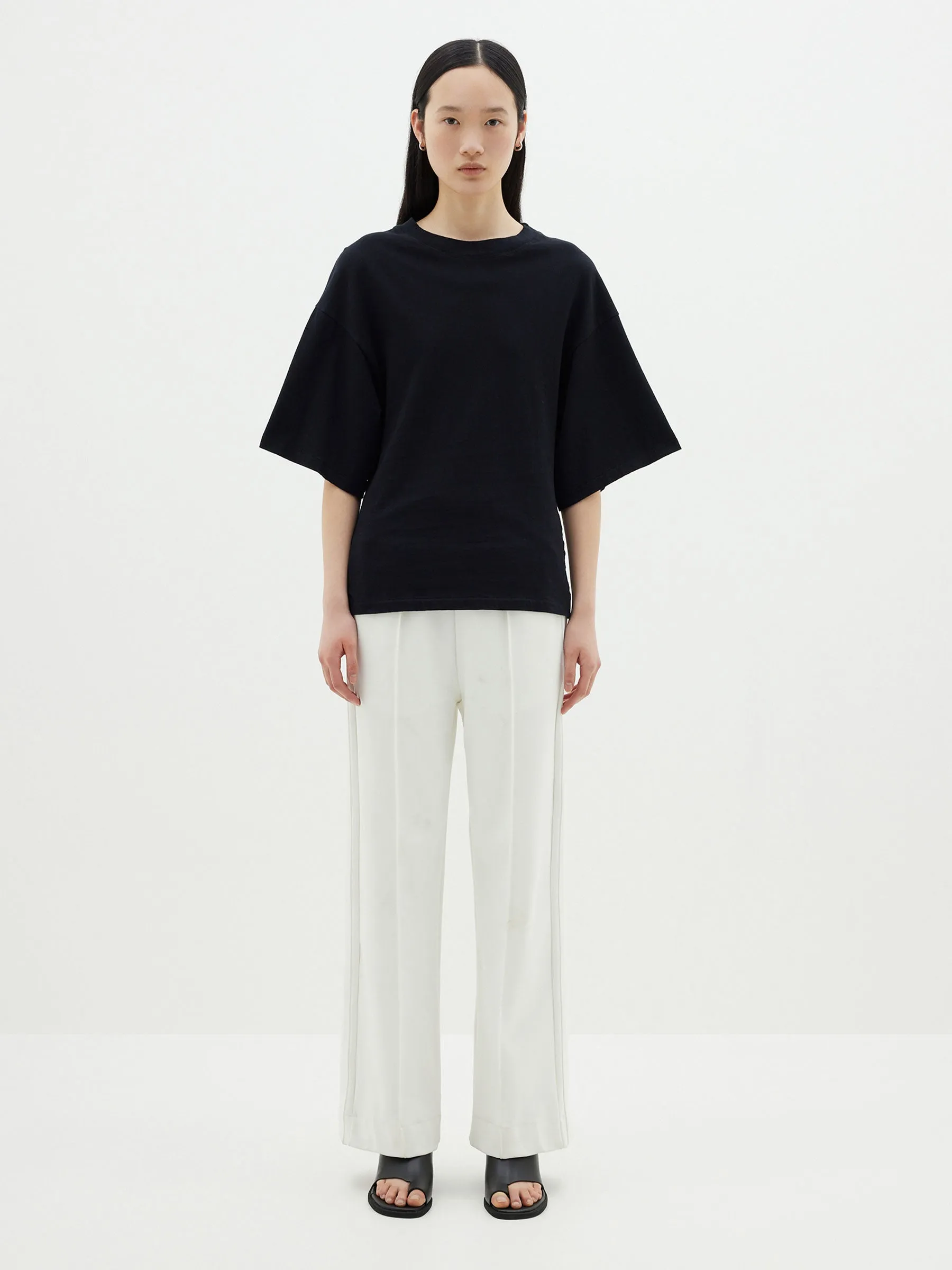 waisted athletic short sleeve t.shirt